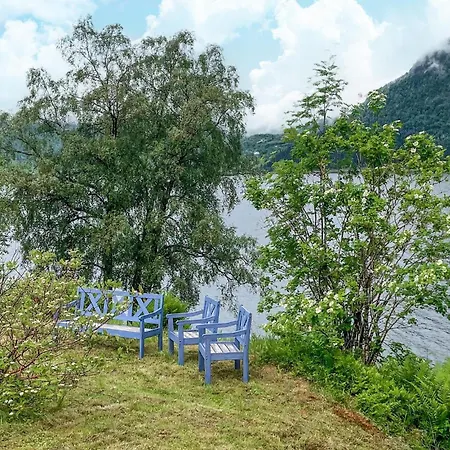 Beautiful In * Vassenden